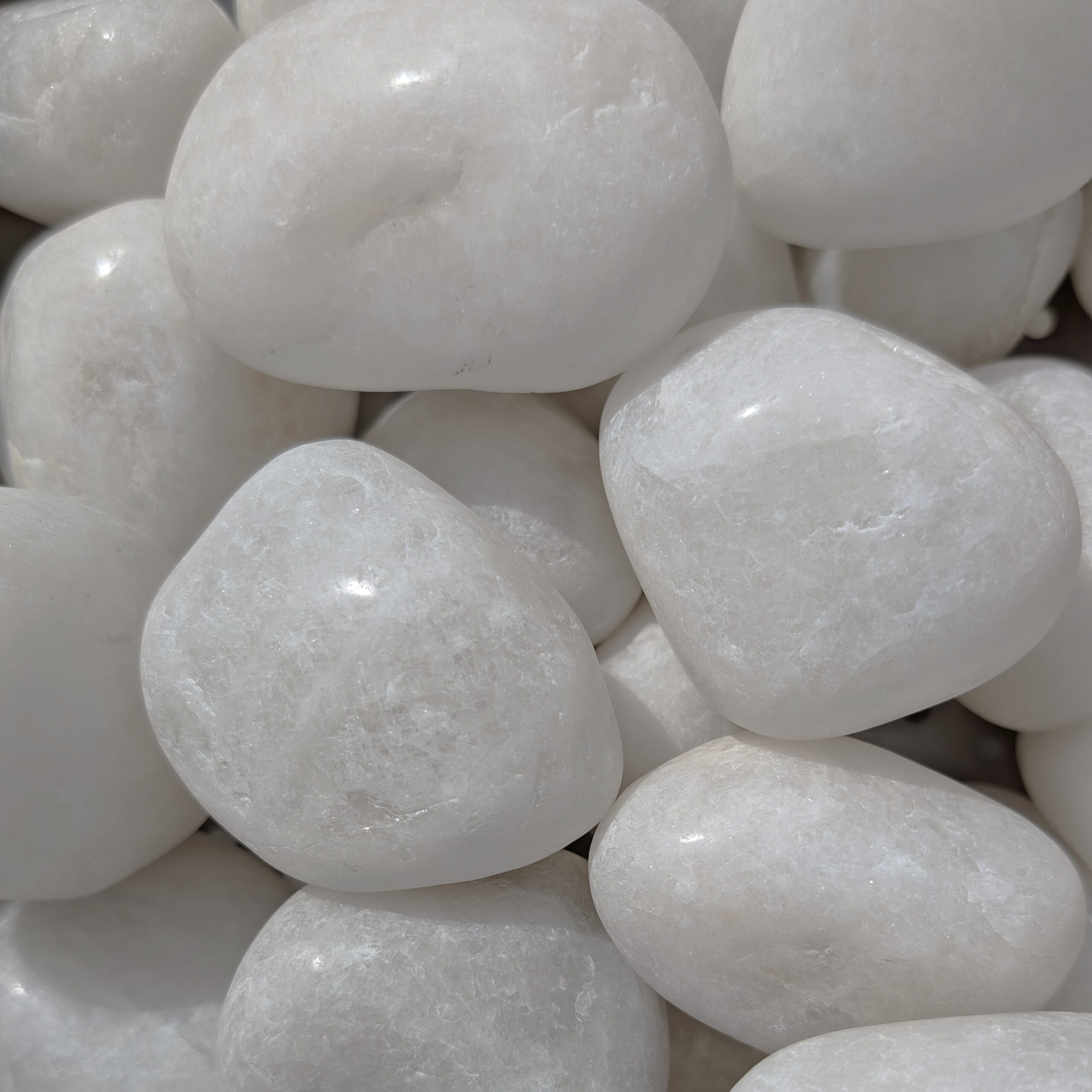 Premium High Polish Pebbles White - 2-4 CM