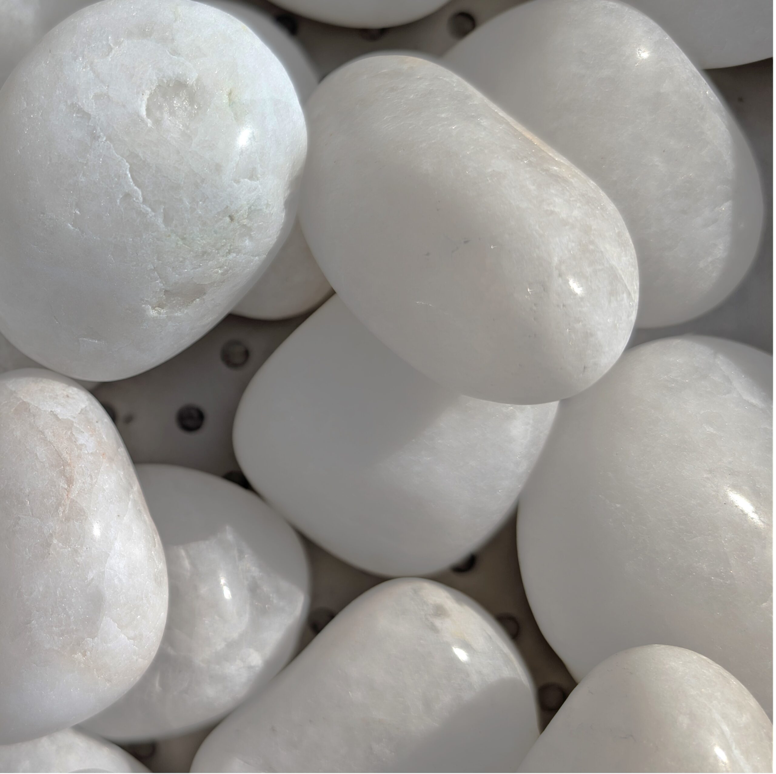 Premium High Polish Pebbles White - 2-4 CM