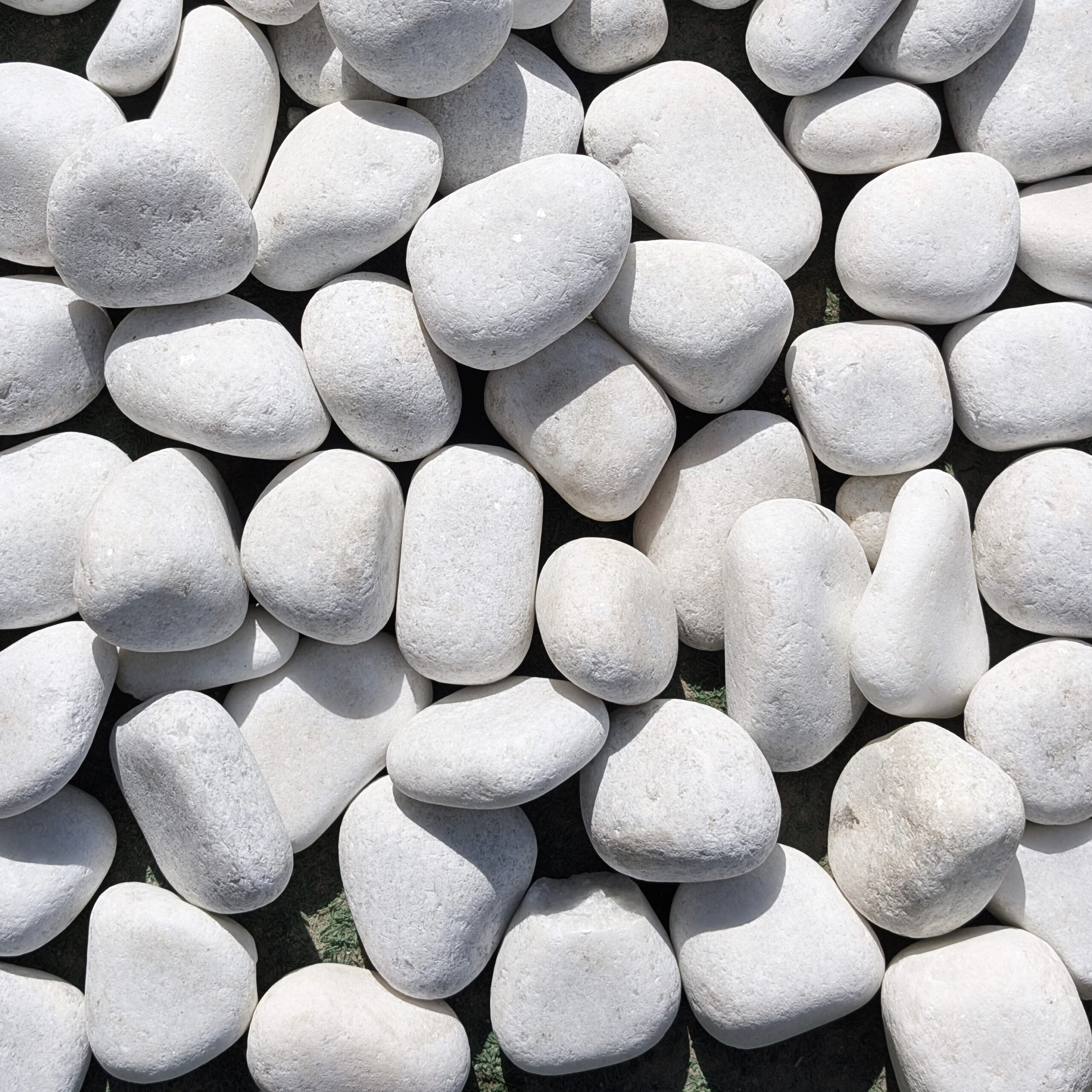 AAA Grade Marble White pebble - 3-5 CM