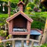 BARBEQUE STATION WITH CHIMNEY AND TABLE